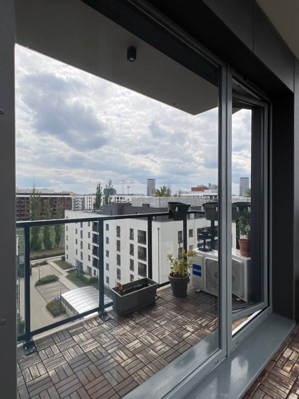 photo_5944955369208005538_y