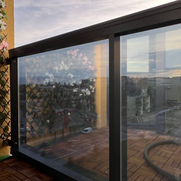 photo_5944955369208005531_y