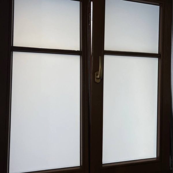 Folia matowa na szyby