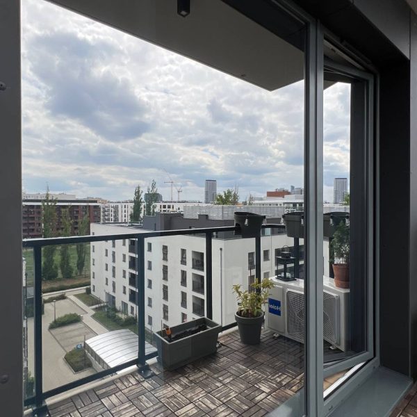 photo_5944955369208005538_y