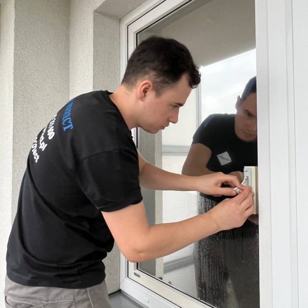 Folia przeciwsłoneczna na okna