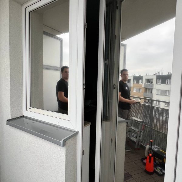 photo_5944955369208005545_y